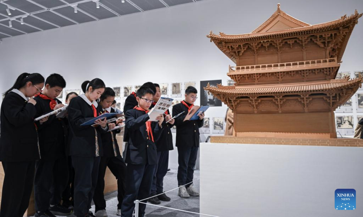 伏的乔治